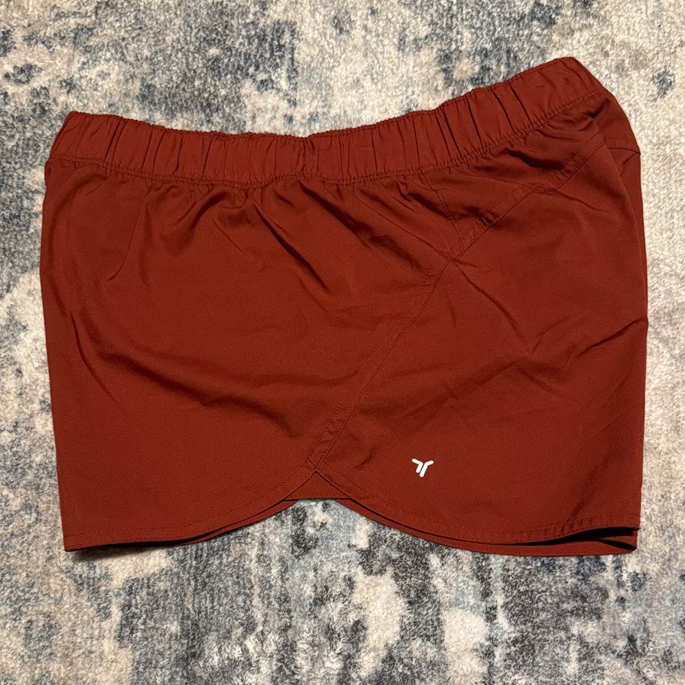 Old Navy Women's Athletic Shorts in Rust - Picture 3 of 3